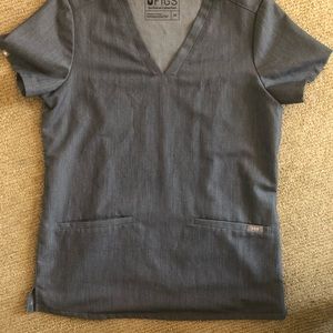 NWOT Figs two pocket scrub top